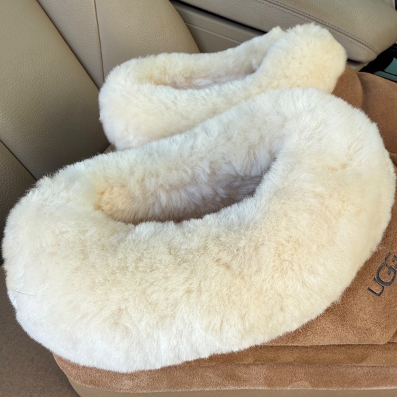 new ugg size us 9 - Picture 3 of 5